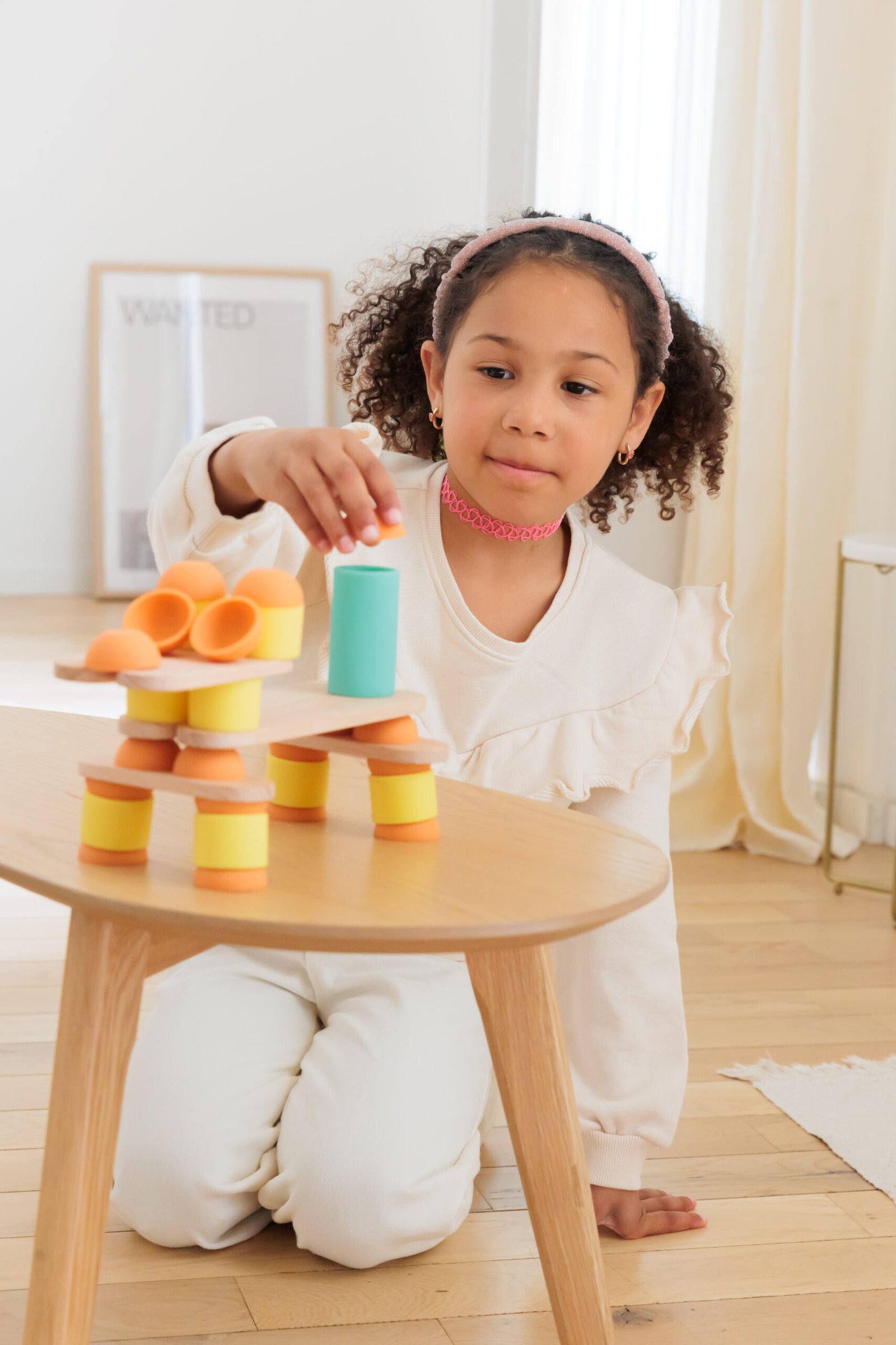 Open play set for building imaginary objects